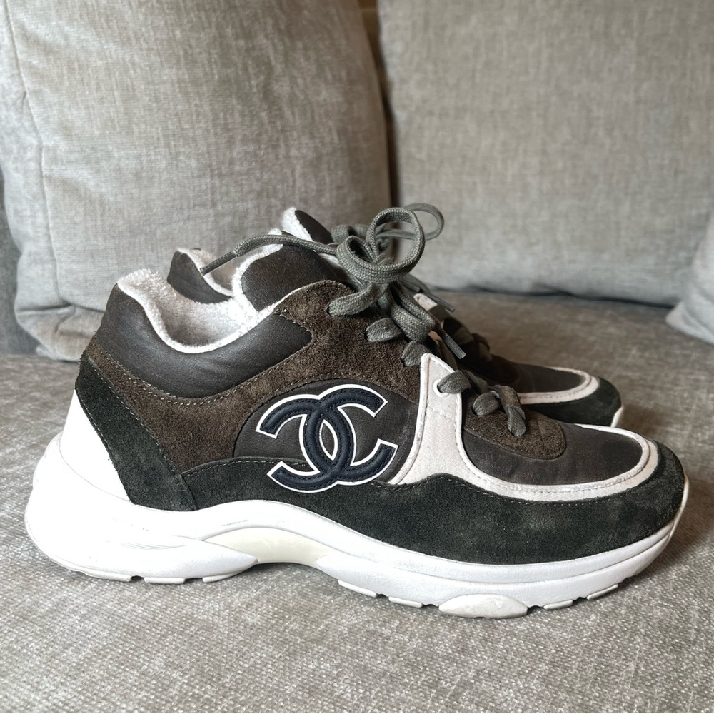 CHANEL Brown Sneakers - Picture 3 of 8